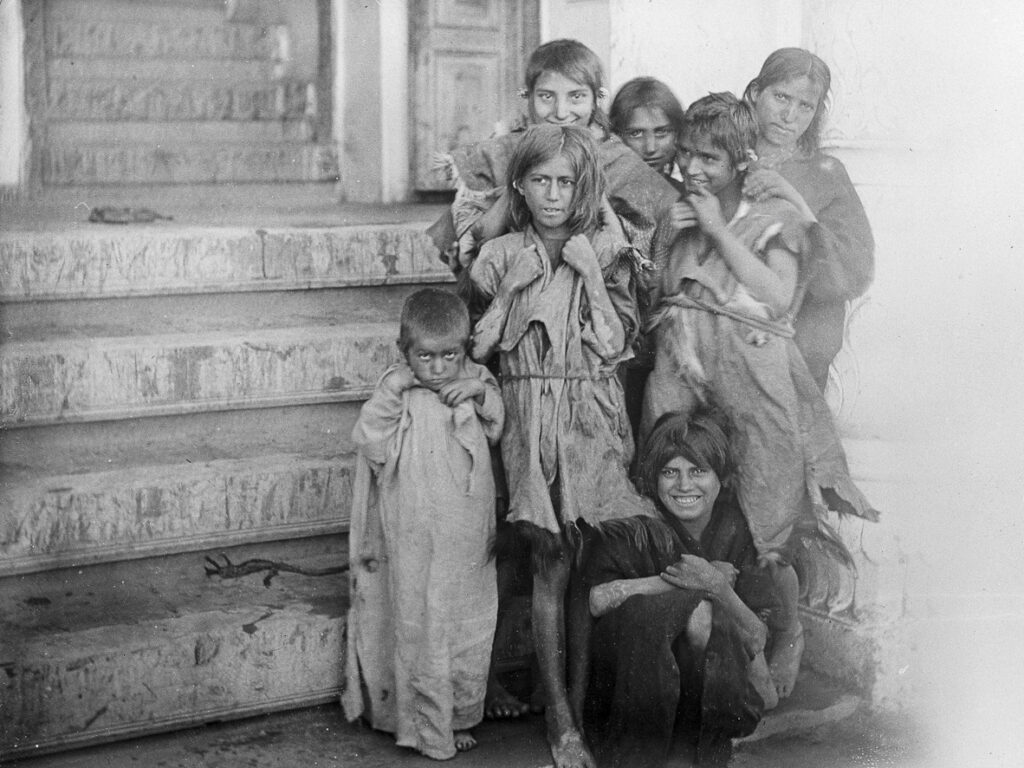 Kafir men and women brought to Kabul after the invasion of Kafiristan, circa 1895, Picture: Lillias Anna Hamilton (Wellcome Collection)