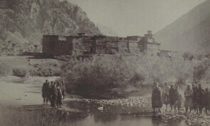 Shui or Pshur valley in Kafiristan in 1886, Picture: George Michael James during Gilgit Mission