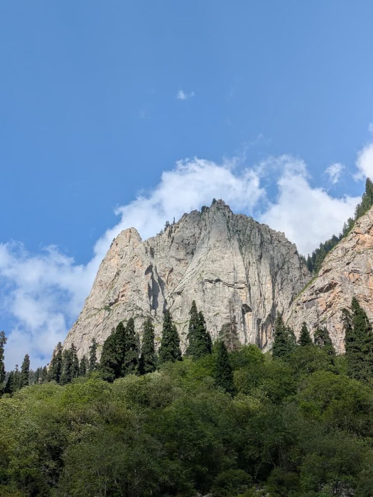 Khazan Kot inKumrat valley